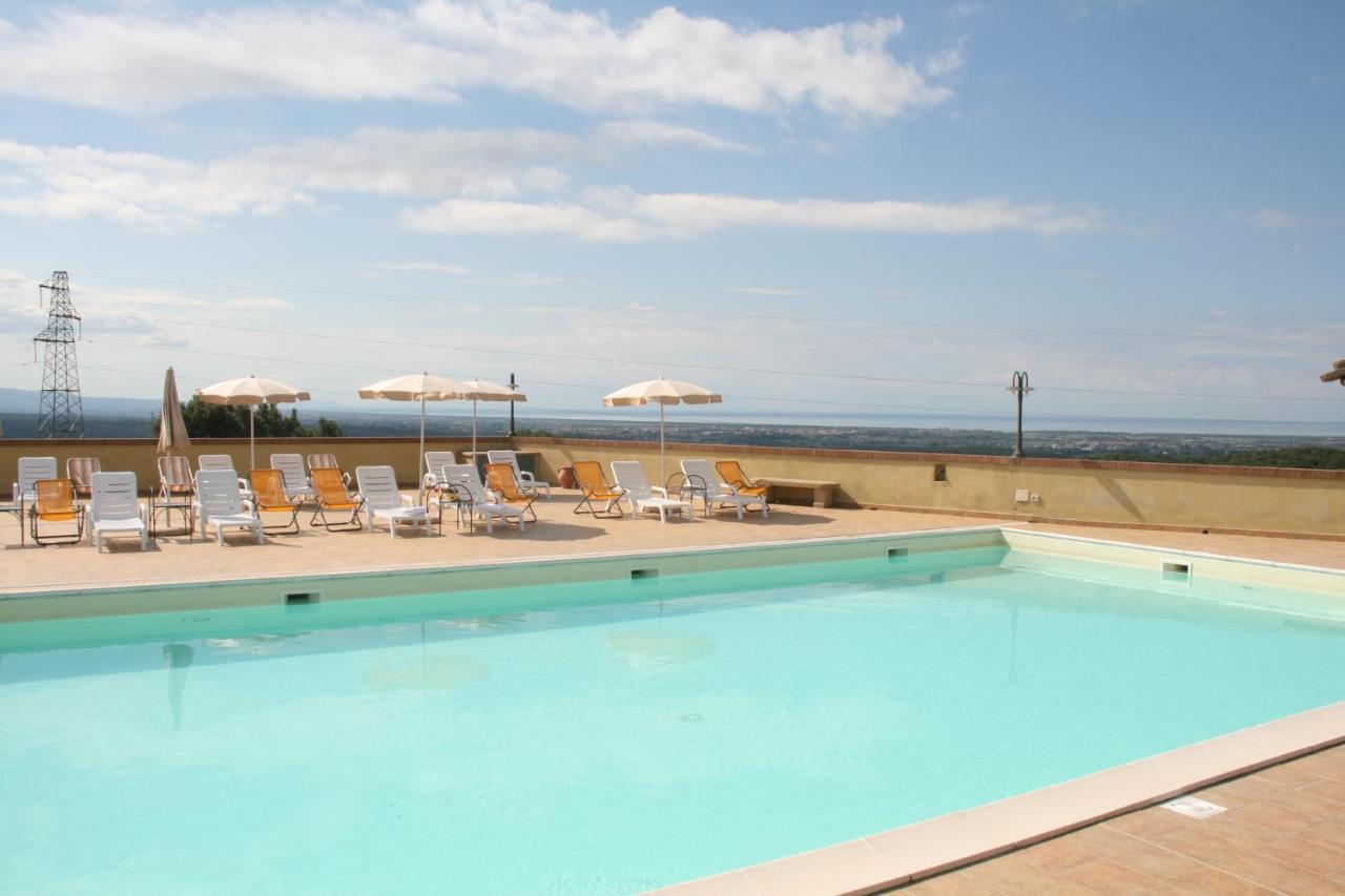 Glamping Debbiare Hotell Riparbella Exteriör bild