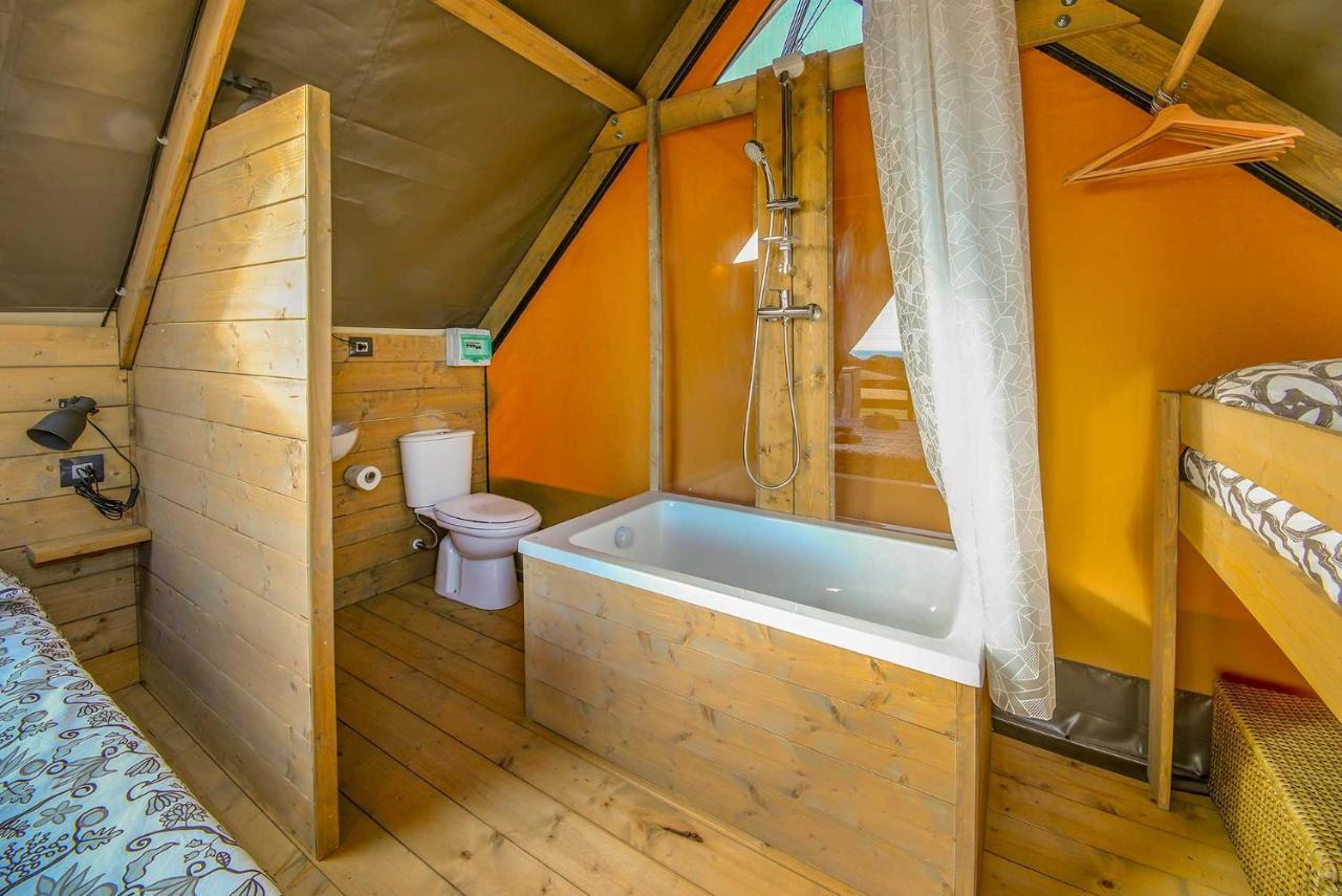 Glamping Debbiare Hotell Riparbella Exteriör bild