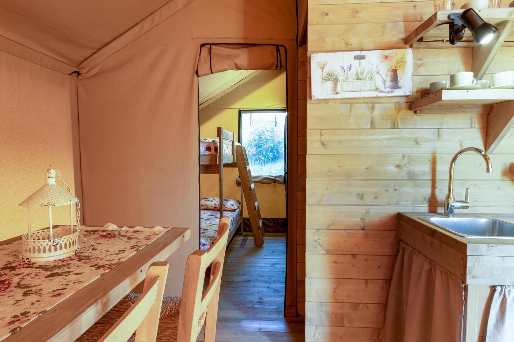 Glamping Debbiare Hotell Riparbella Exteriör bild